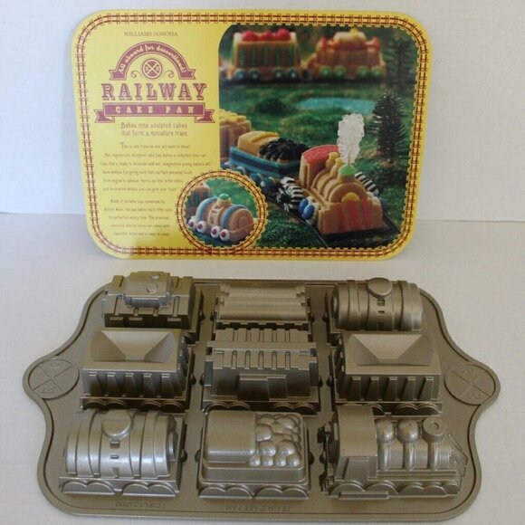 Nordic Ware Railway Train Cake Pan Williams Sonoma Nonstick NEW Made USA - Picture 1 of 5